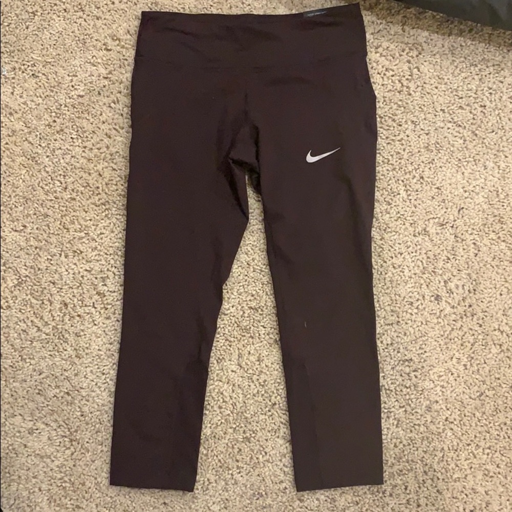 Nike women’s running crop pant